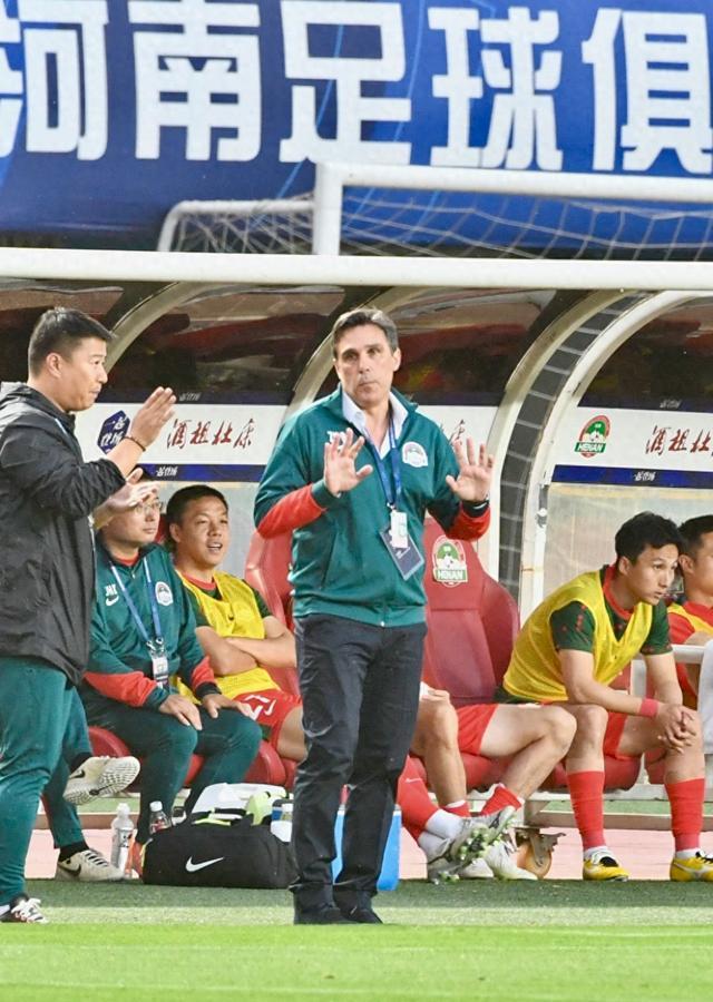 长春亚泰客场-逆转成都谢菲联，力挫强敌的简单介绍
